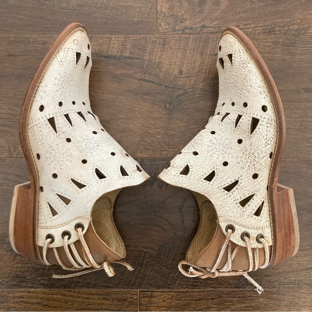 Musse & Cloud Cream Ankle Boots - Picture 4 of 9